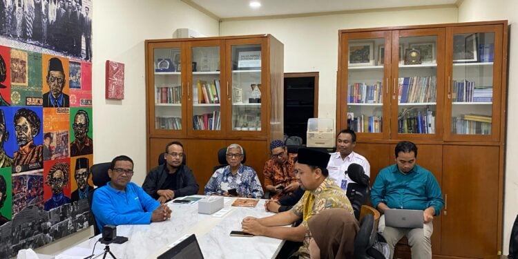 PP Muhammadiyah Bidang Hukum, HAM, Hikmah, melakukan briefing dengan beberpa media online, Sabtu 8 Maret 2025 di Gedung PP Muhammadiyah, Jl. KH. Ahmad Dahlan Yogyakarta
